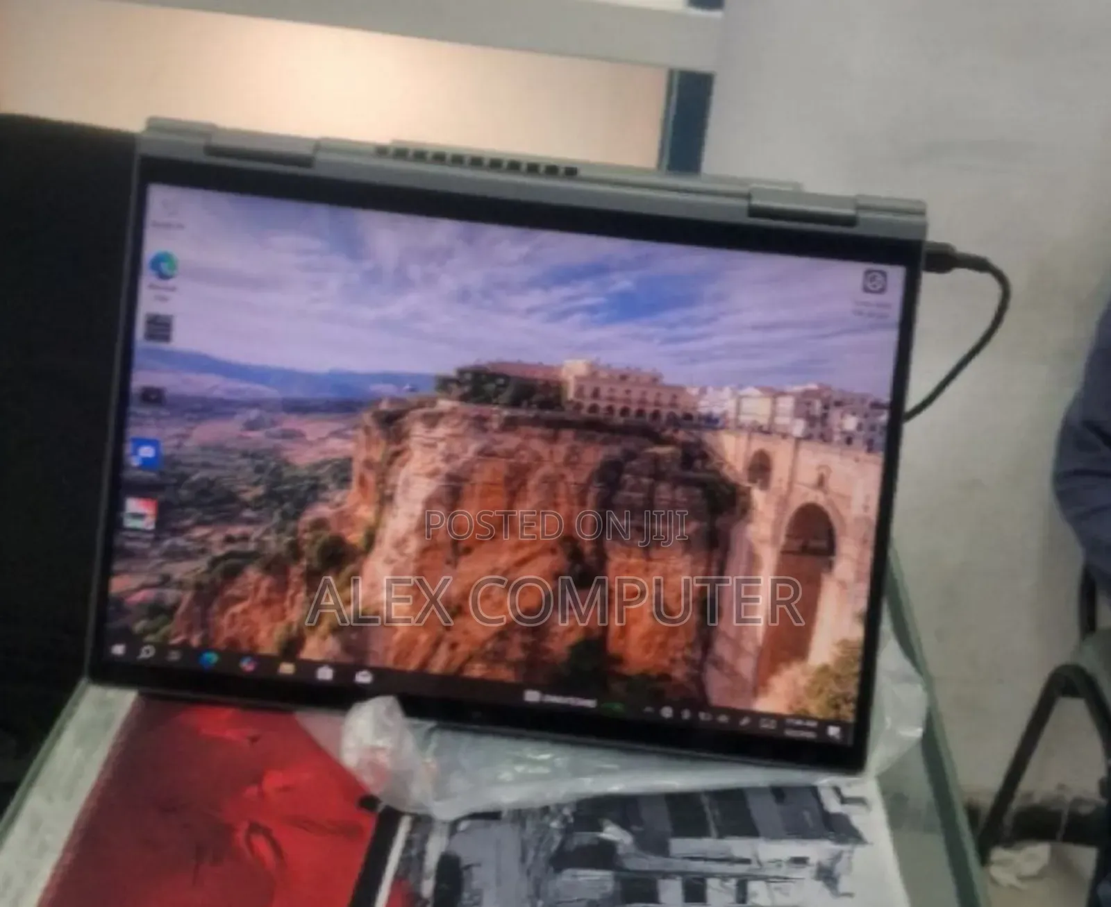 New Laptop Lenovo ThinkPad X1 Yoga 16GB Intel Core i7 SSD 512GB