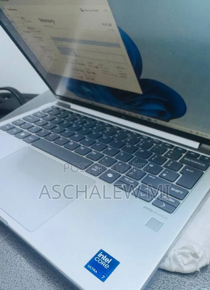 New Laptop HP 16GB Intel Core Ultra 7 SSD 512GB