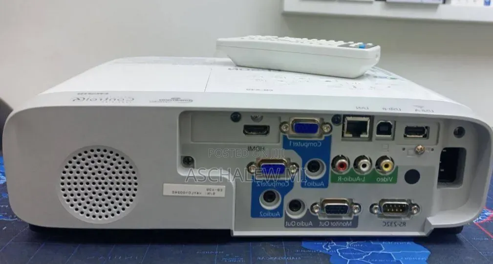 Epson X39 Projector Projection System: