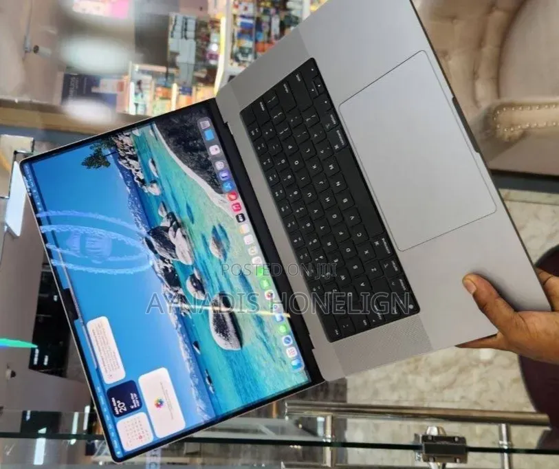 New Laptop Apple MacBook Pro 2021 M1 16GB Apple M1 SSD 1T