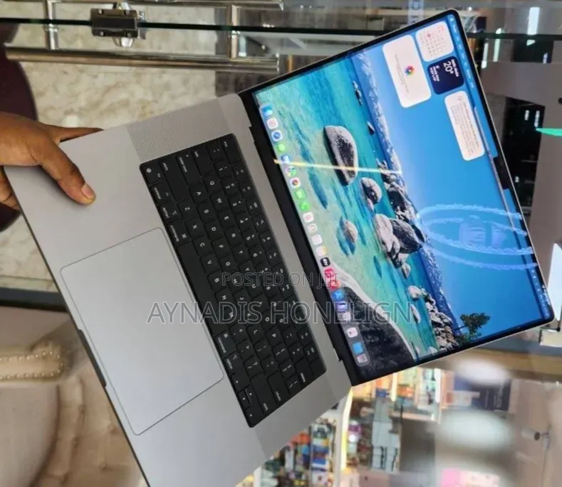 New Laptop Apple MacBook Pro 2021 M1 16GB Apple M1 SSD 1T