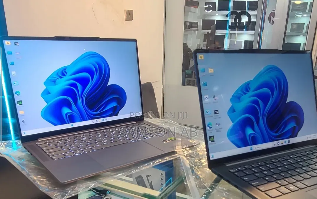 New Laptop Lenovo Yoga 7 15ITL5 16GB AMD Ryzen 7 SSD 512GB
