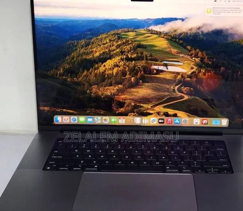 New Laptop Apple MacBook Pro 2021 M1 32GB Apple M1 SSD 512GB