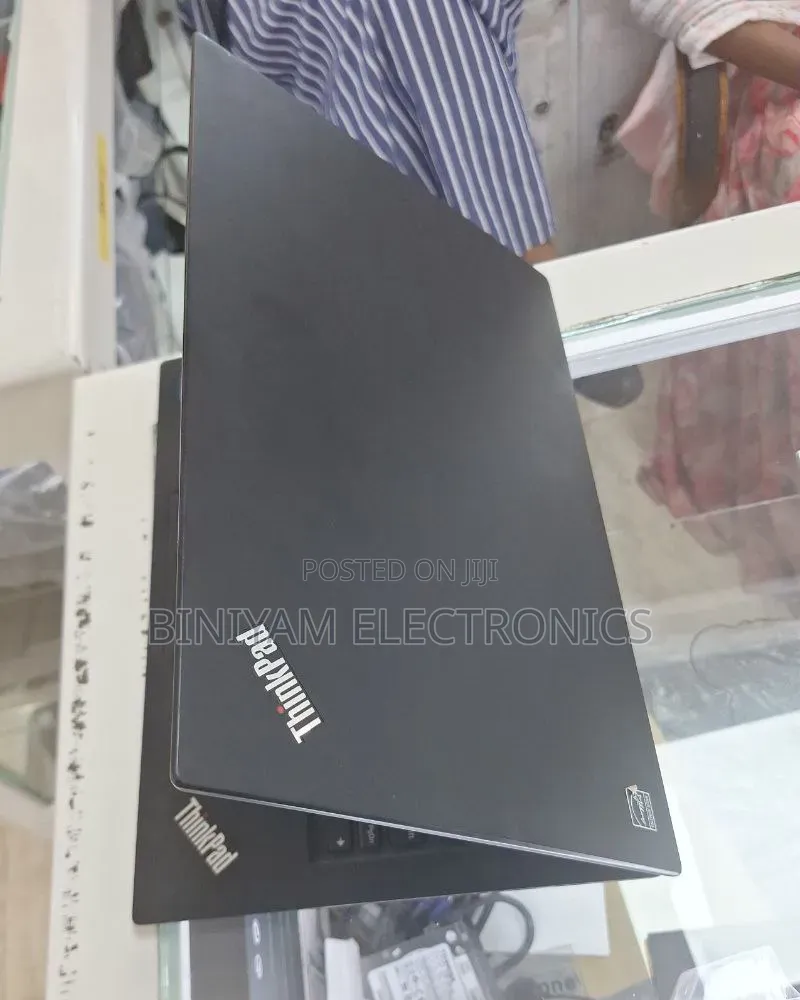 New Laptop Lenovo ThinkPad T490s 16GB Intel Core i5 SSD 512GB
