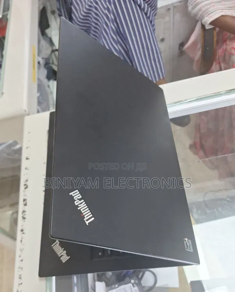 New Laptop Lenovo ThinkPad T490s 16GB Intel Core i5 SSD 512GB