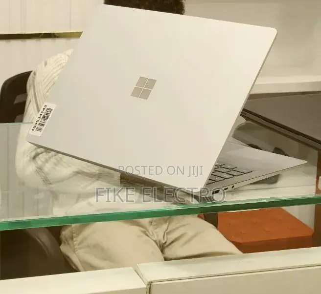 New Laptop Microsoft Surface Laptop 3 16GB Intel Core i7 SSD 256GB