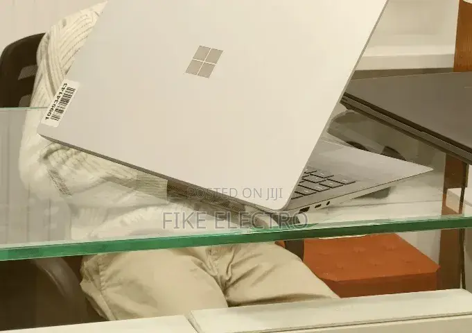 New Laptop Microsoft Surface Laptop 3 16GB Intel Core i7 SSD 256GB