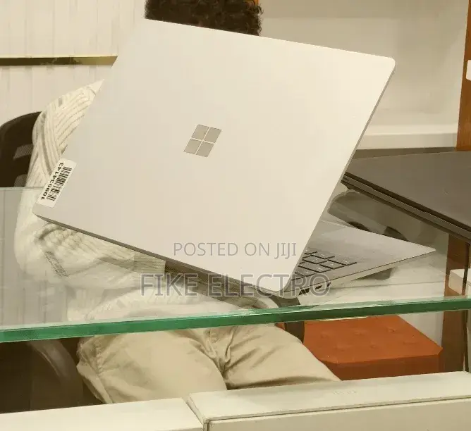 New Laptop Microsoft Surface Laptop 3 16GB Intel Core i7 SSD 256GB