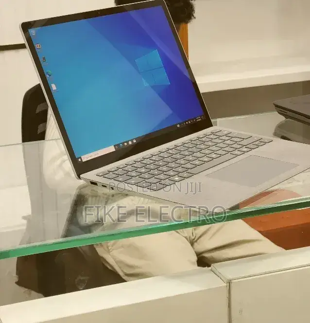 New Laptop Microsoft Surface Laptop 3 16GB Intel Core i7 SSD 256GB
