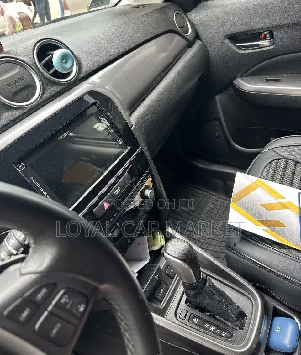 Suzuki Grand Vitara 2021 Gray