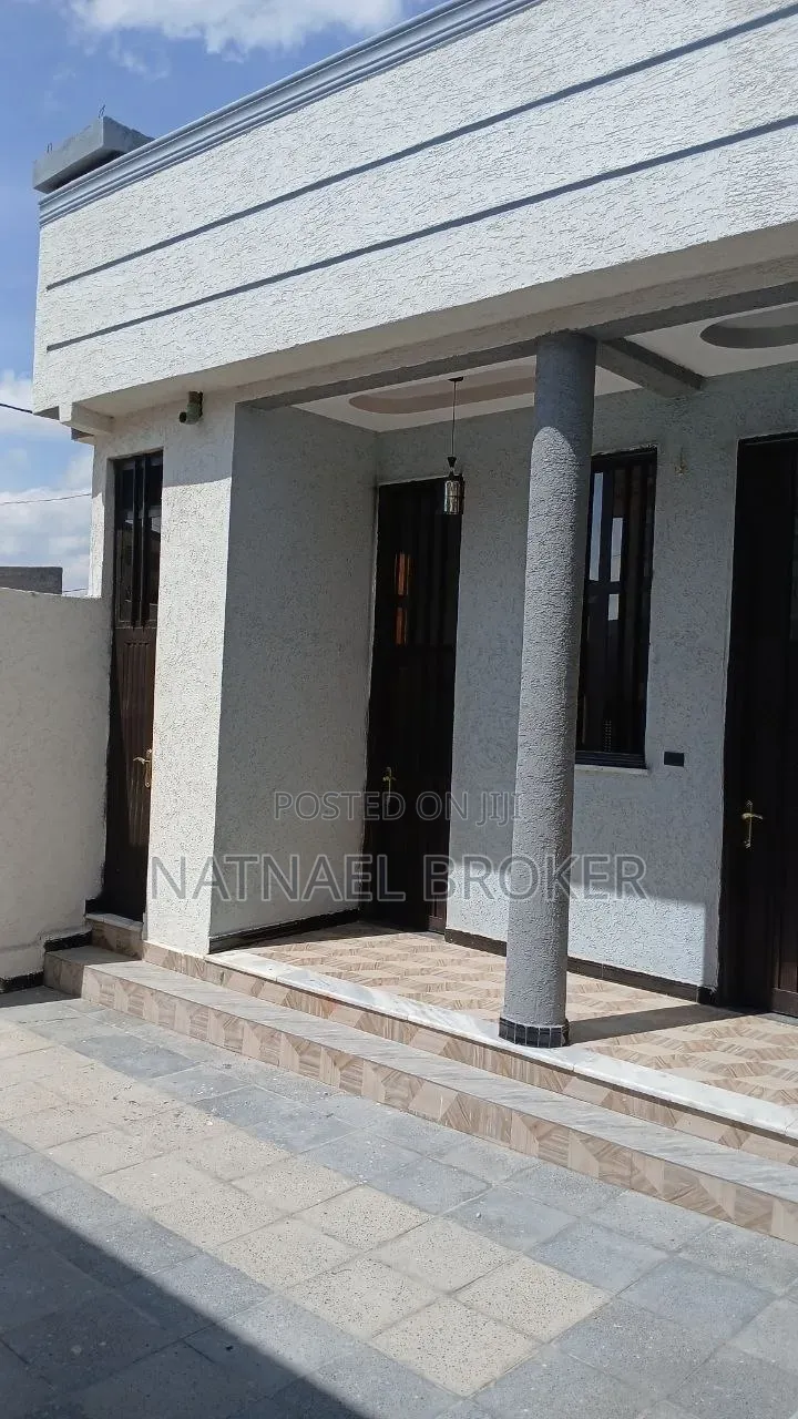 Furnished 4bdrm House in ዱከም, East Shewa for sale