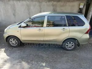 Toyota Avanza 2014 Silver