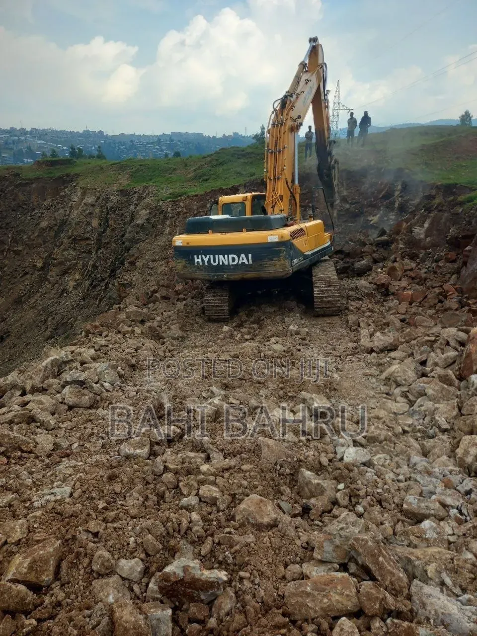 Hyundai 2012 Excavator