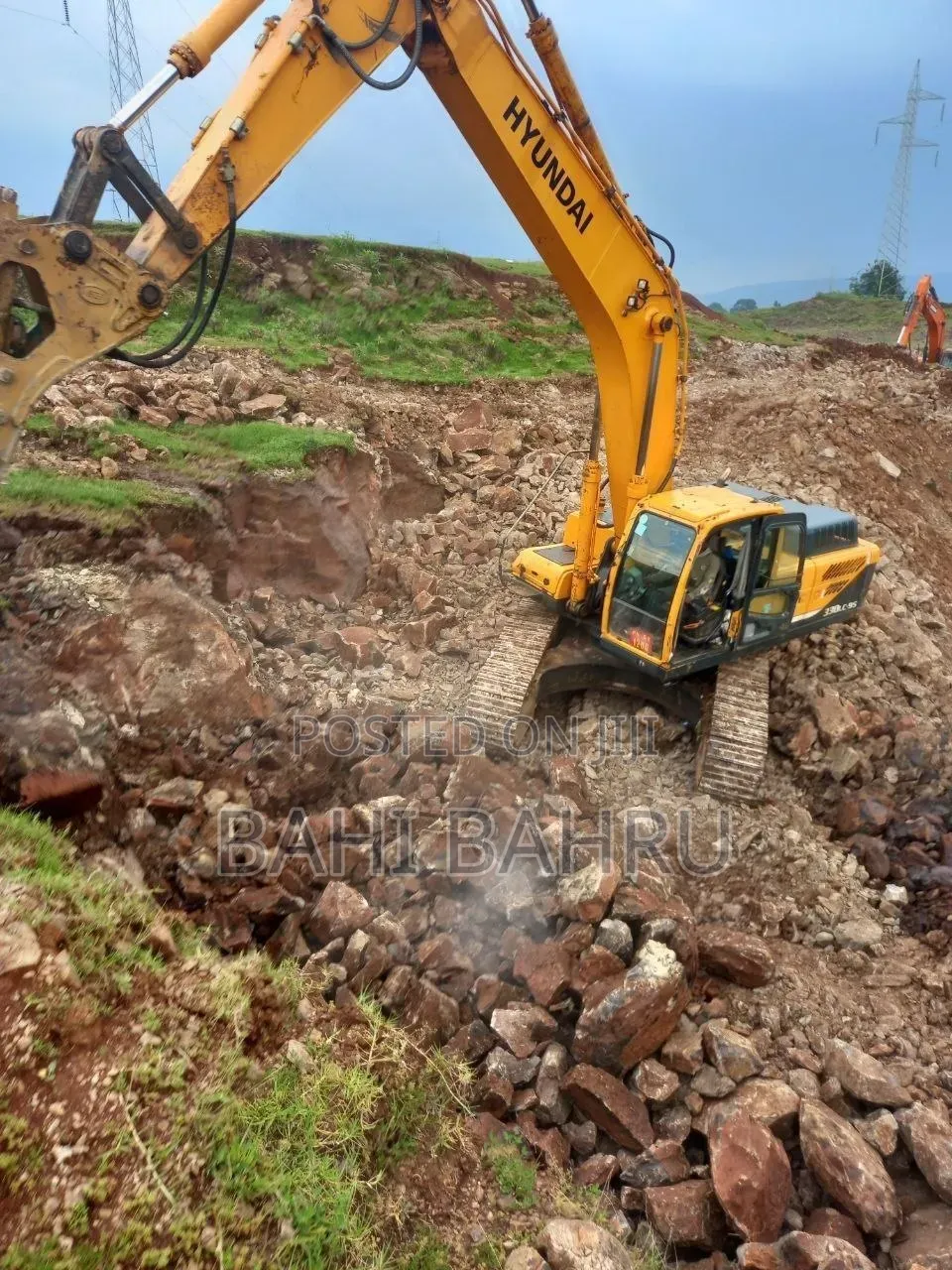 Hyundai 2012 Excavator
