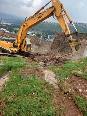 Hyundai 2012 Excavator