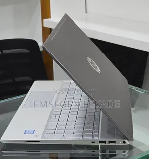 New Laptop HP Pavilion 15 8GB Intel Core i7 SSD 256GB