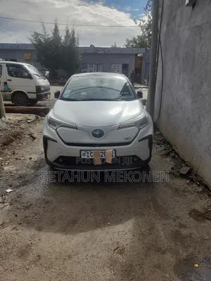 Toyota C-HR 2023 White