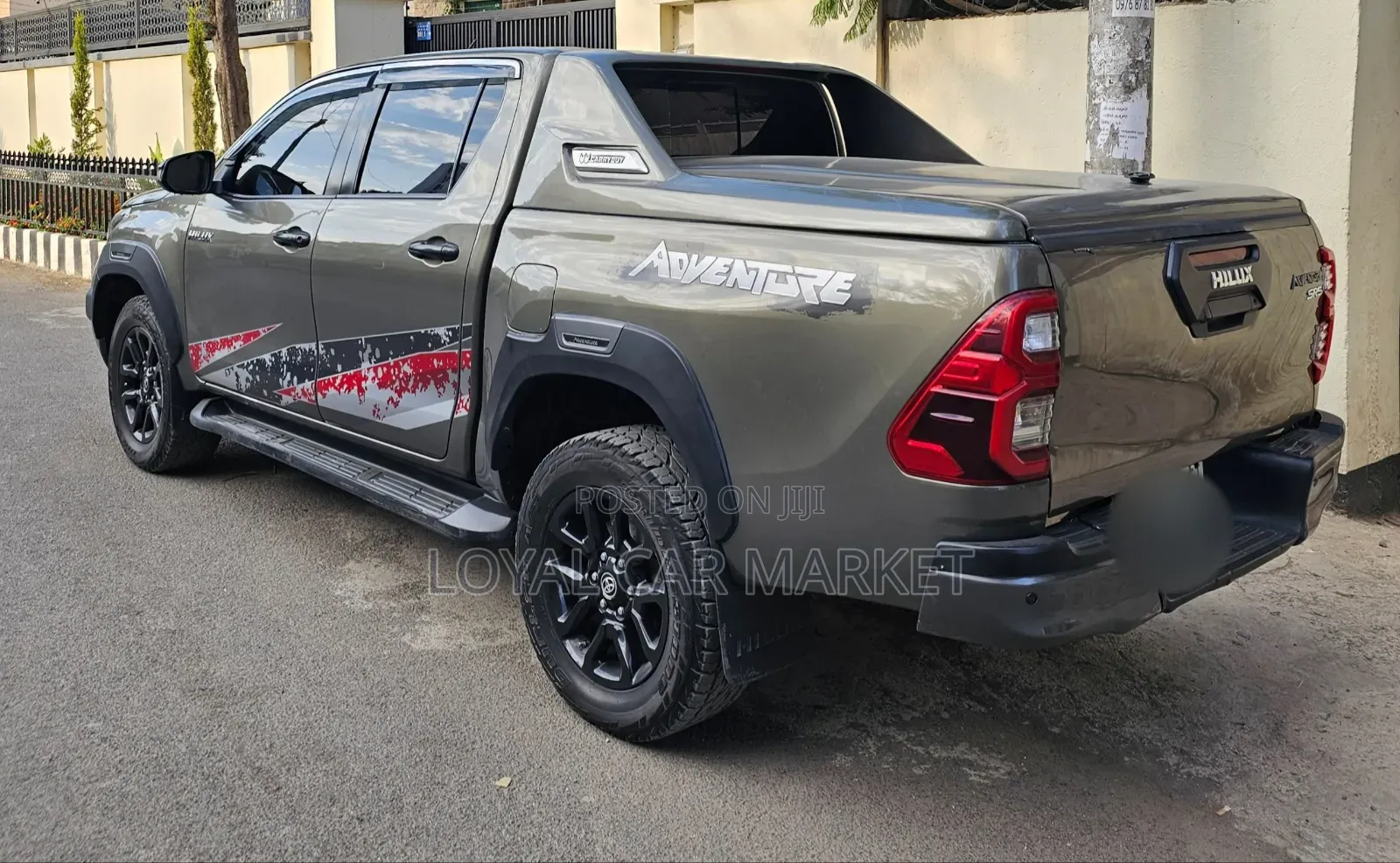 Toyota Hilux 2022 Gray