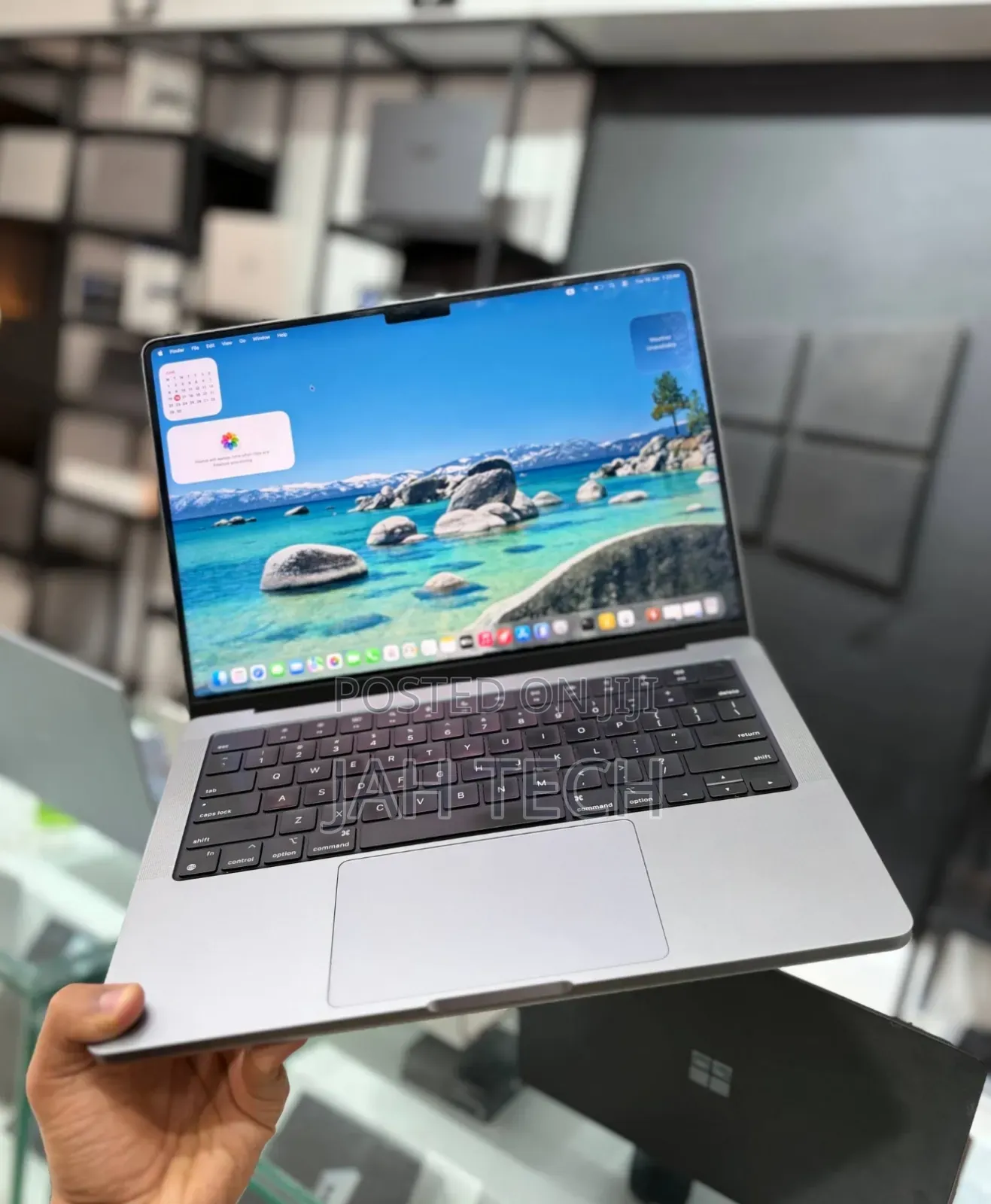 New Laptop Apple MacBook Pro 2021 M1 16GB Apple M1 Pro SSD 512GB
