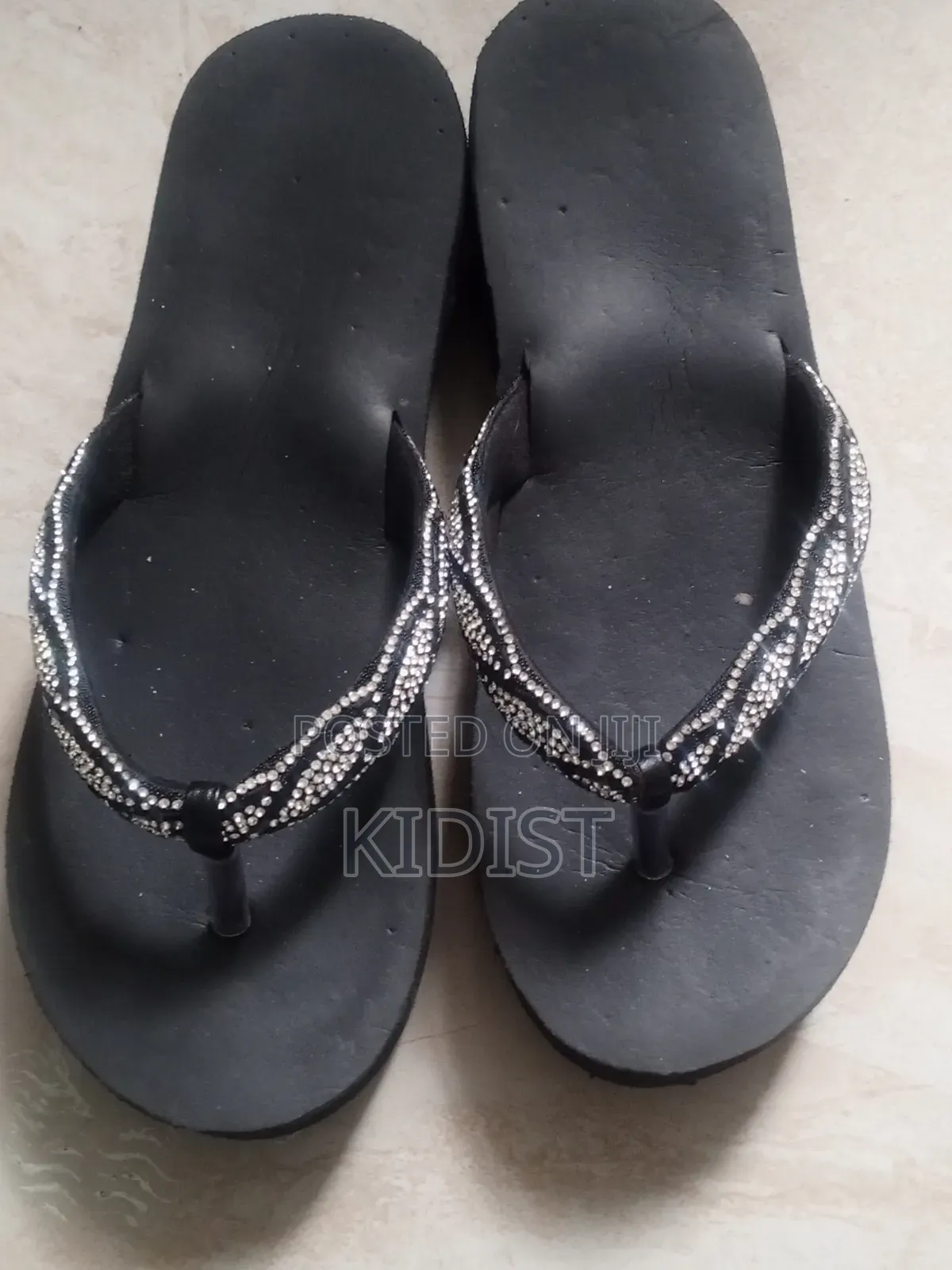 Slippers ለ ውጭ የ ሚሆን