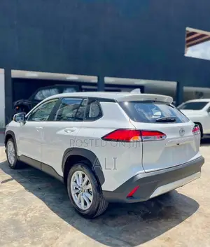 New Toyota Corolla Cross Hybrid 2025 White