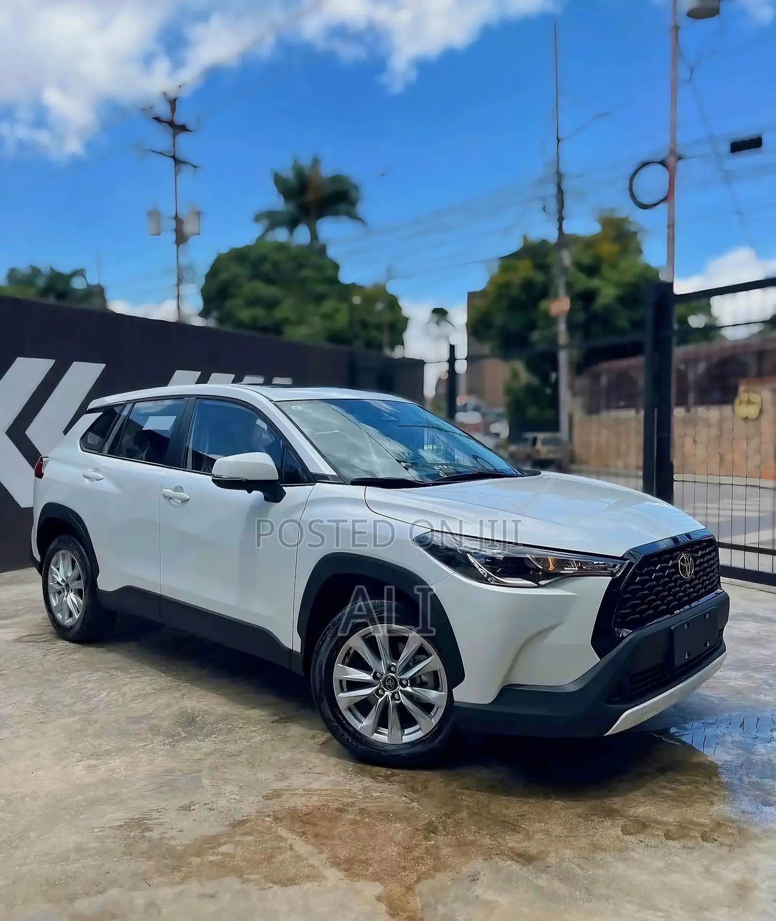 New Toyota Corolla Cross Hybrid 2025 White