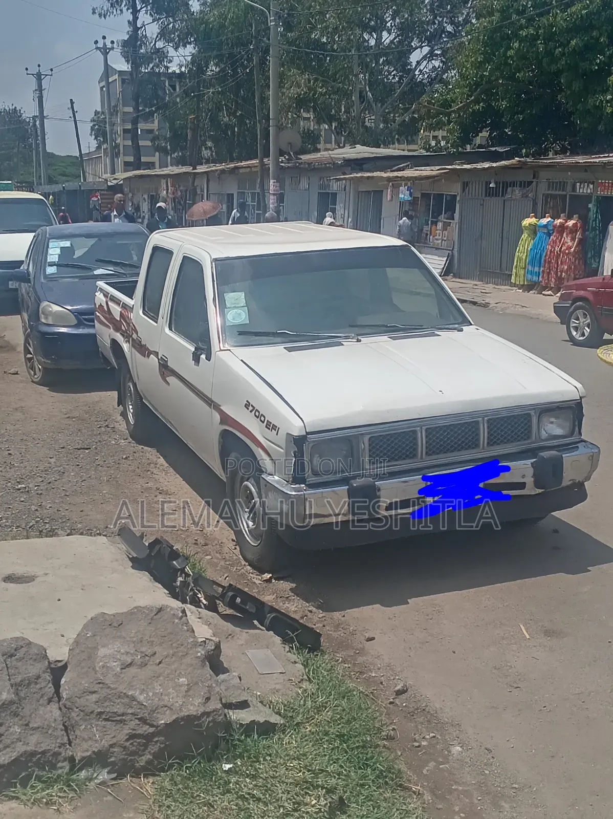 Nissan Pick-Up 1989 White