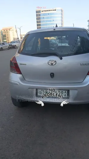 Toyota Yaris 2010 Silver