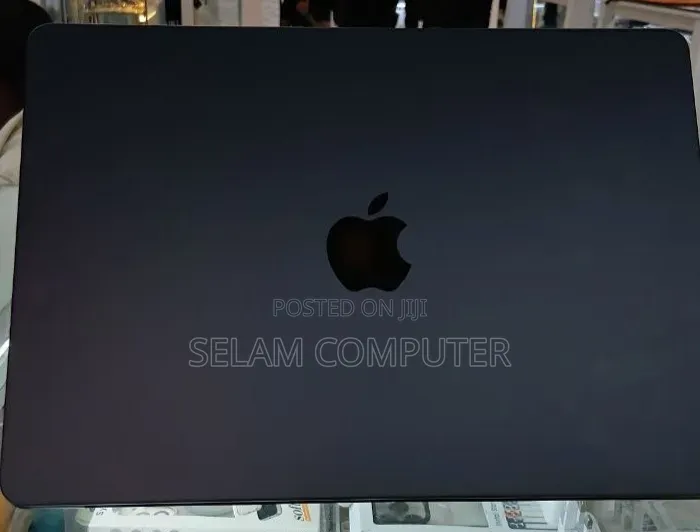New Laptop Apple MacBook Air 2025 M4 16GB Apple M4 SSD 256GB