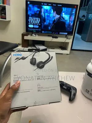 Logo Tech Headset