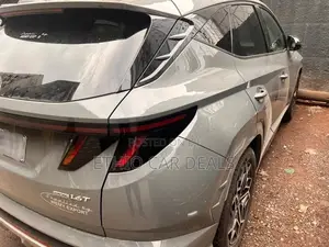Hyundai Tucson 2022 Gray