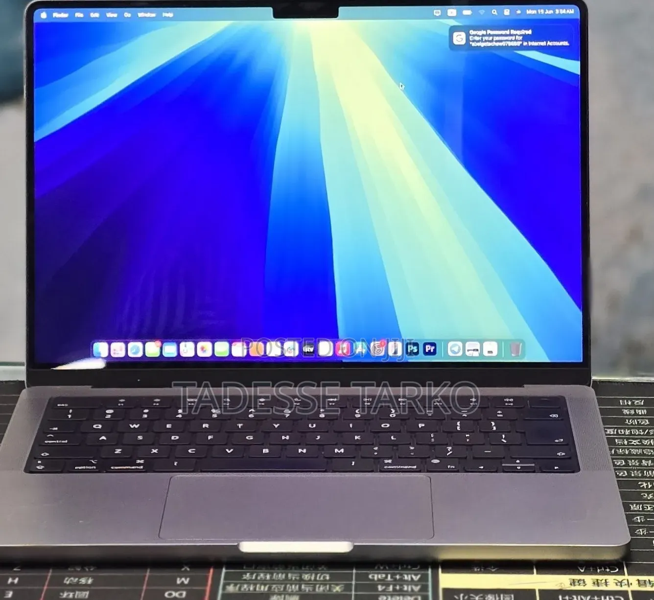 New Laptop Apple MacBook Pro 2020 M1 32GB Apple M1 Pro SSD 1T