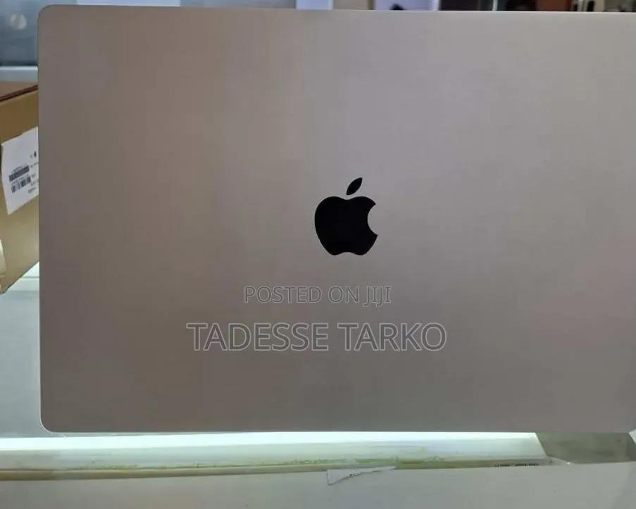 New Laptop Apple MacBook Pro 2020 M1 32GB Apple M1 Pro SSD 1T