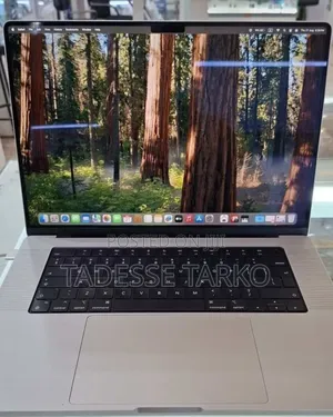New Laptop Apple MacBook Pro 2020 M1 32GB Apple M1 Pro SSD 1T
