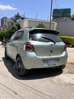 Toyota Yaris 2010 Beige