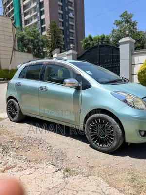 Toyota Yaris 2010 Beige