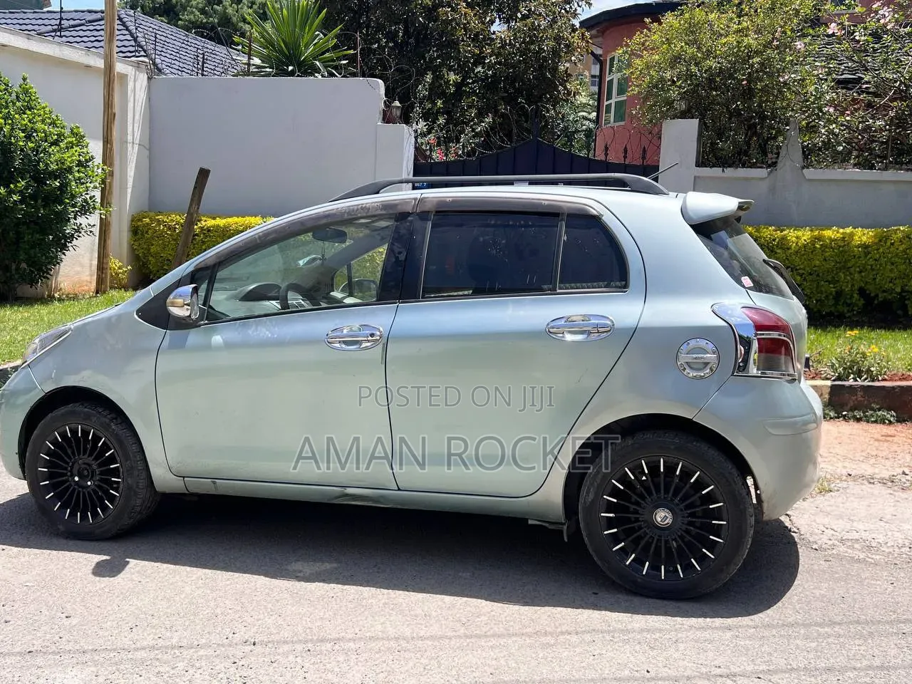 Toyota Yaris 2010 Beige