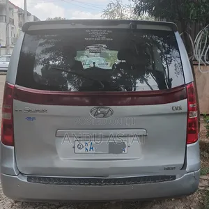 Hyundai H1 2013 Silver
