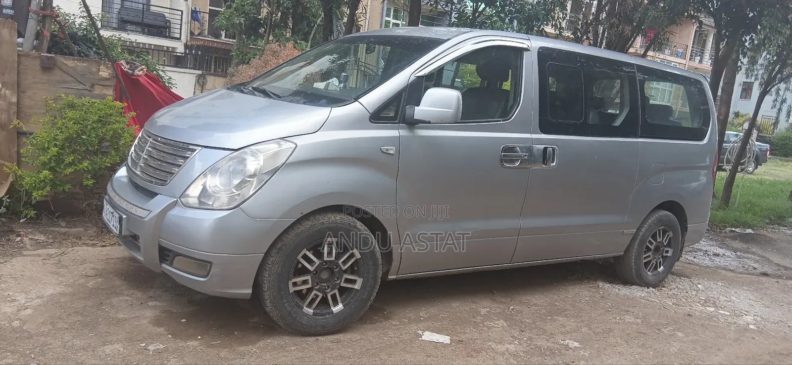 Hyundai H1 2013 Silver