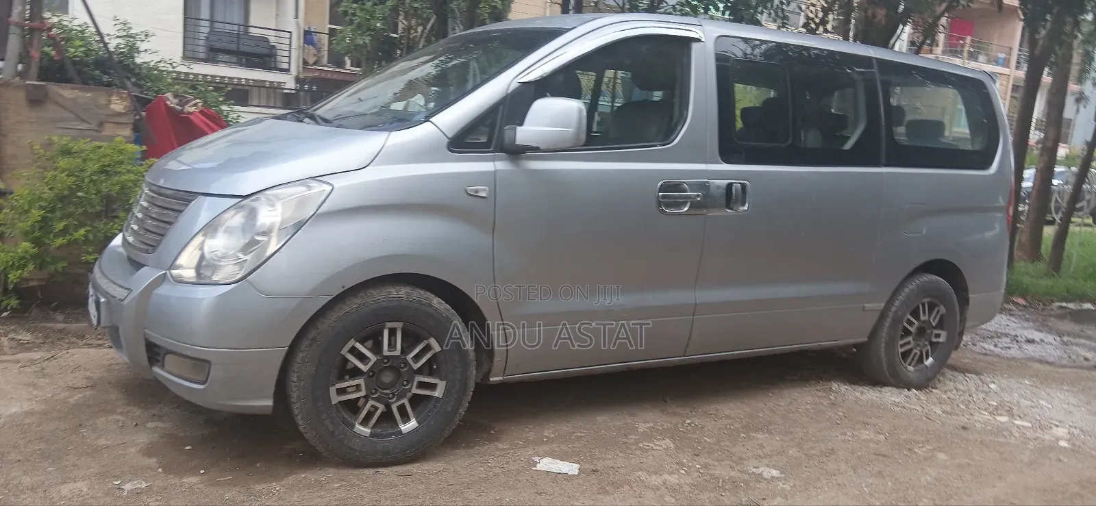 Hyundai H1 2013 Silver