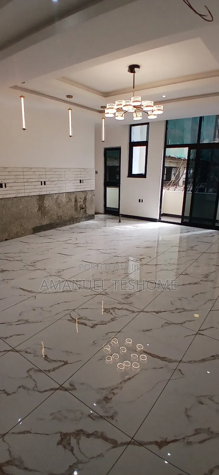 3bdrm Apartment in Emarosh, Arada for sale