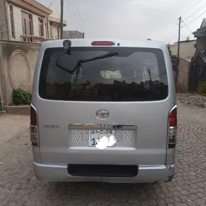 Toyota HiAce 2007 Silver