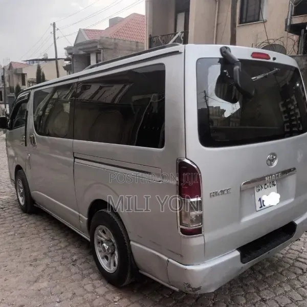 Toyota HiAce 2007 Silver