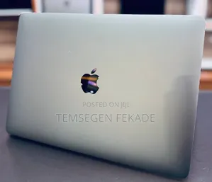 New Laptop Apple MacBook Pro 2017 8GB Intel Core i5 SSD 256GB