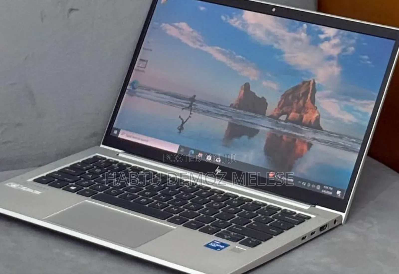 New Laptop HP EliteBook 830 G8 8GB Intel Core i5 SSD 512GB