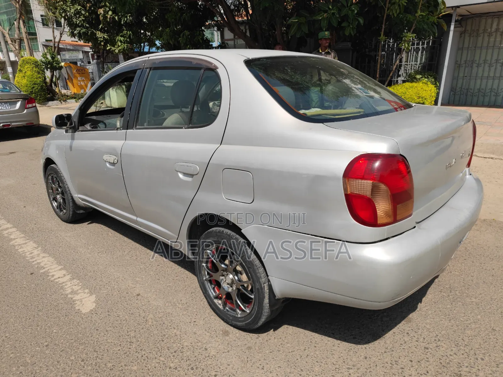Toyota Platz 2001 Silver