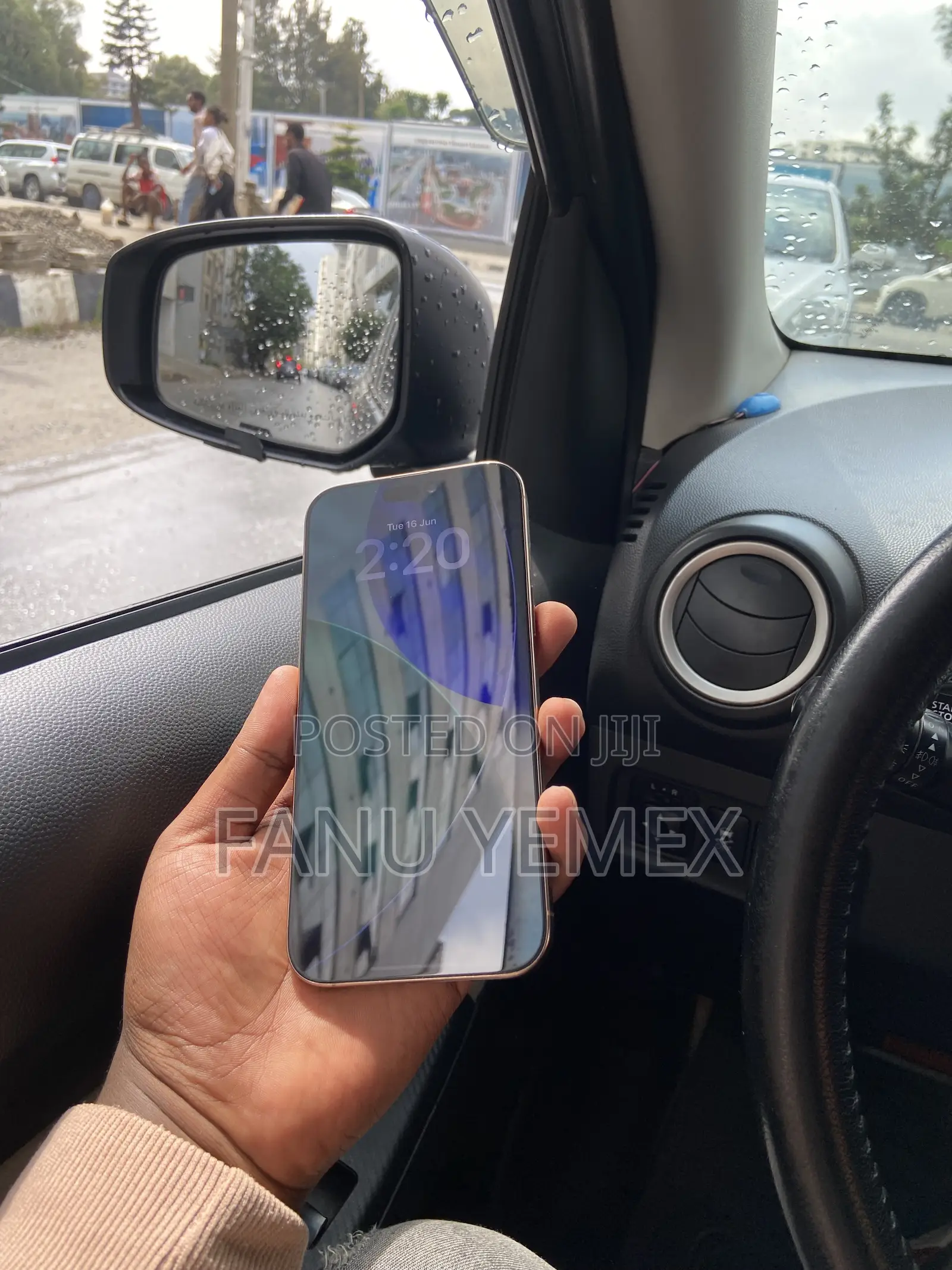 New Apple iPhone 16 Pro Max 256 GB Gold