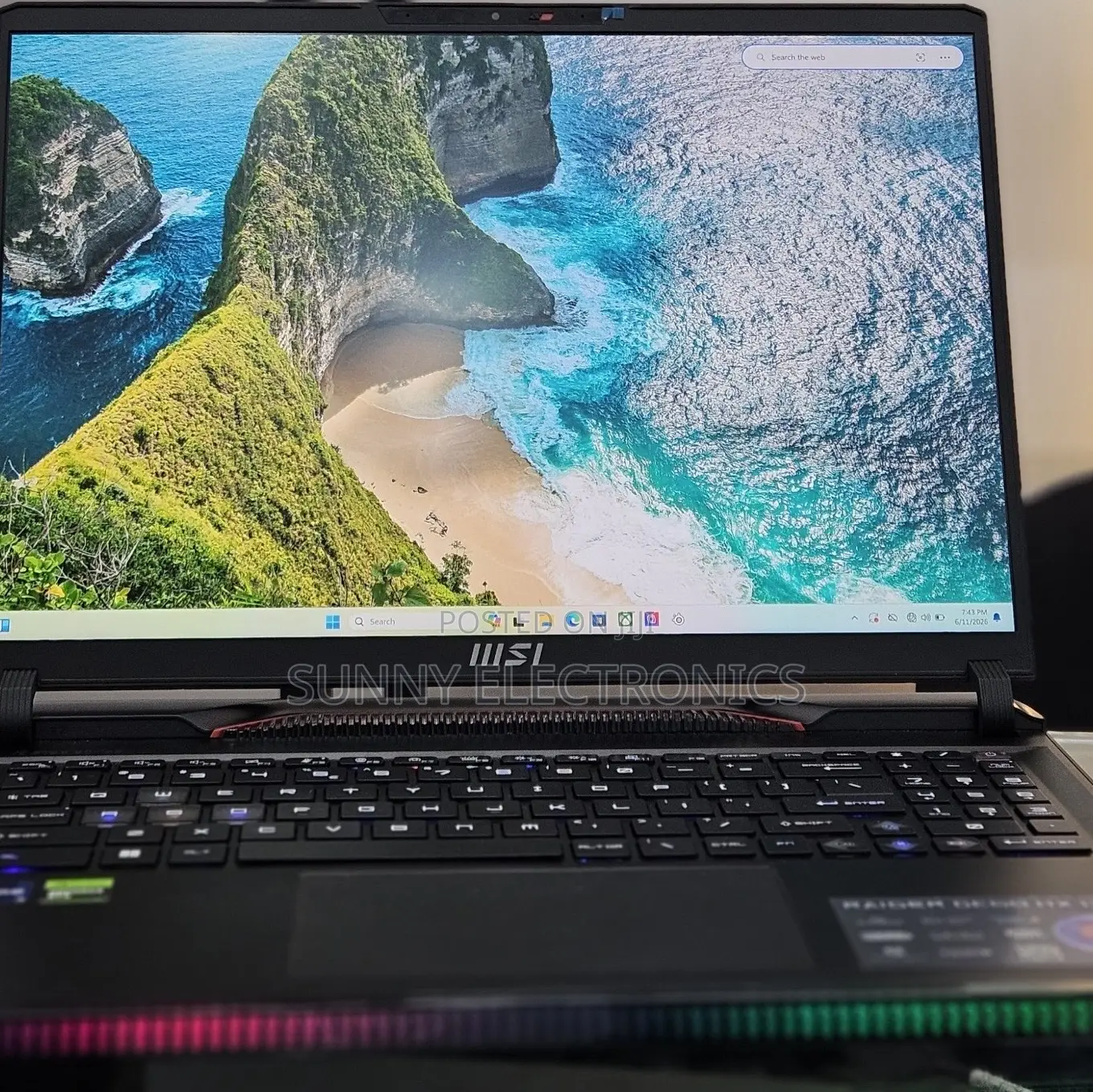 New Laptop MSI GP75 Leopard 32GB Intel Core i9 SSD 1T