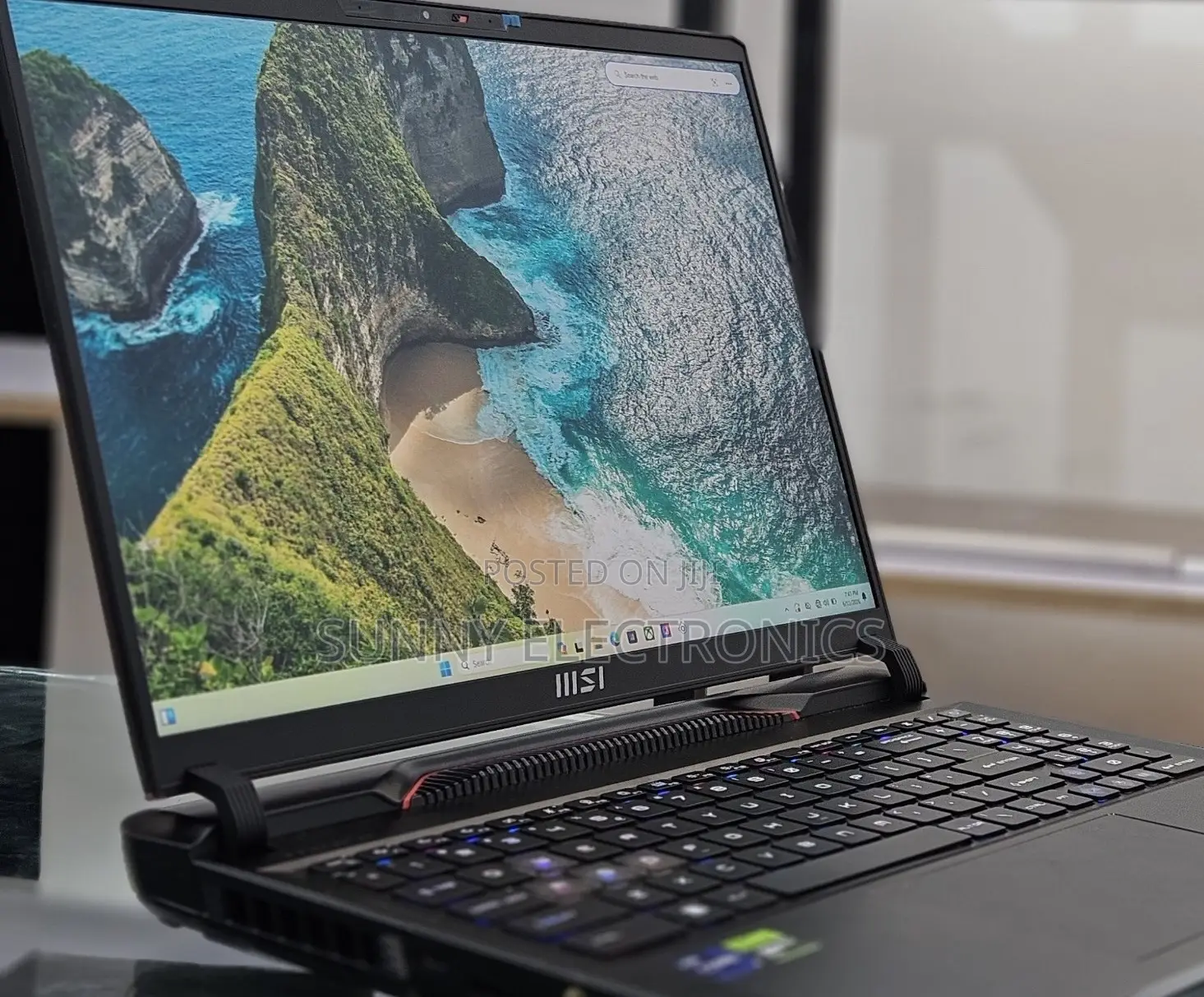 New Laptop MSI GP75 Leopard 32GB Intel Core i9 SSD 1T