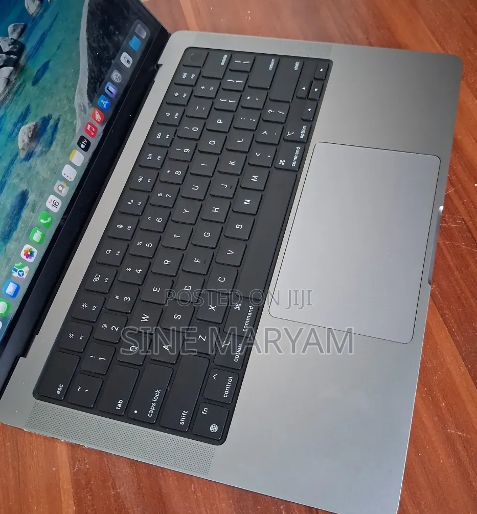 New Laptop Apple MacBook Pro 2021 M1 16GB Apple M1 Pro SSD 512GB